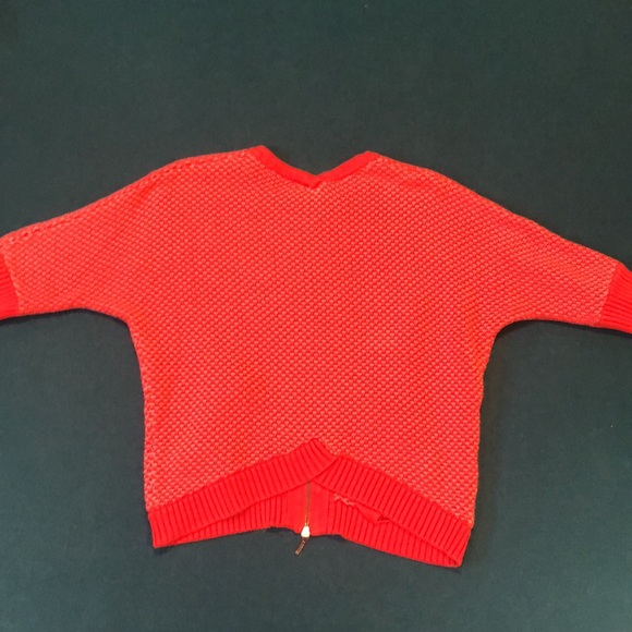 Cute zip front sweater with fun peaked hemline - Picture 11 of 11